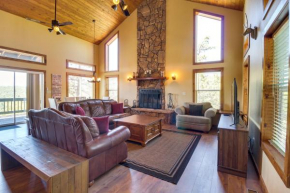 Hilltop Hideaway in Show Low with Mountain Views!